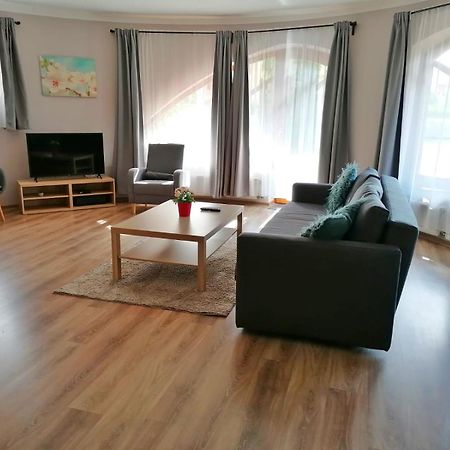 Pannonia Apartman Esztergom Luaran gambar