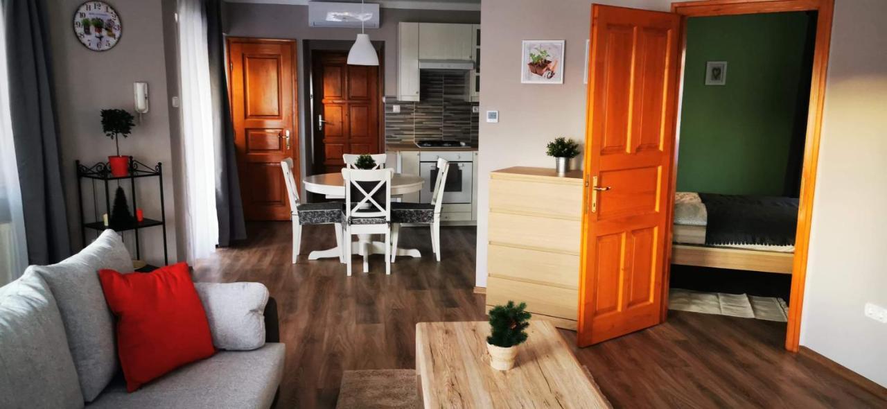 Pannonia Apartman Esztergom Luaran gambar