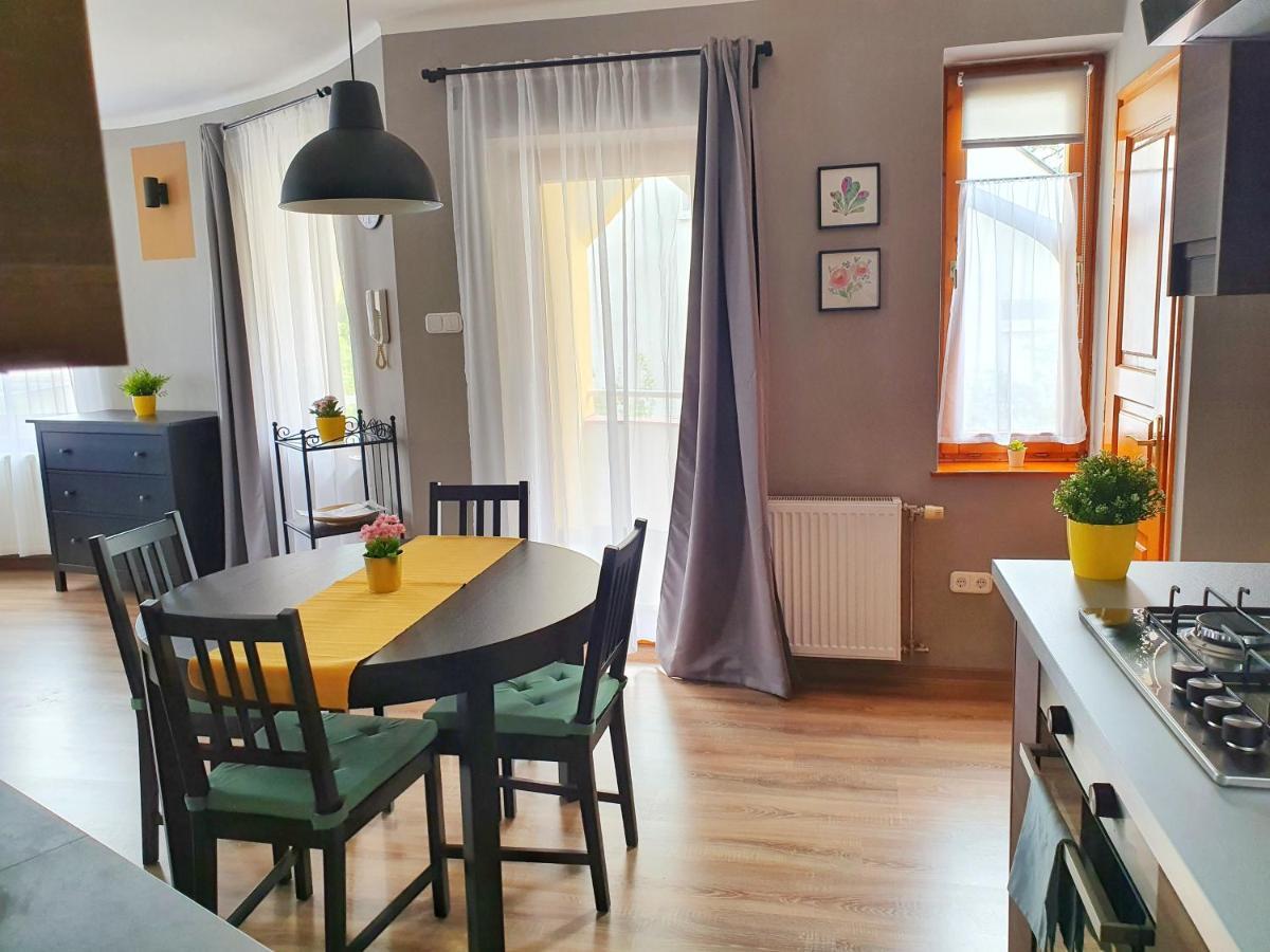 Pannonia Apartman Esztergom Luaran gambar