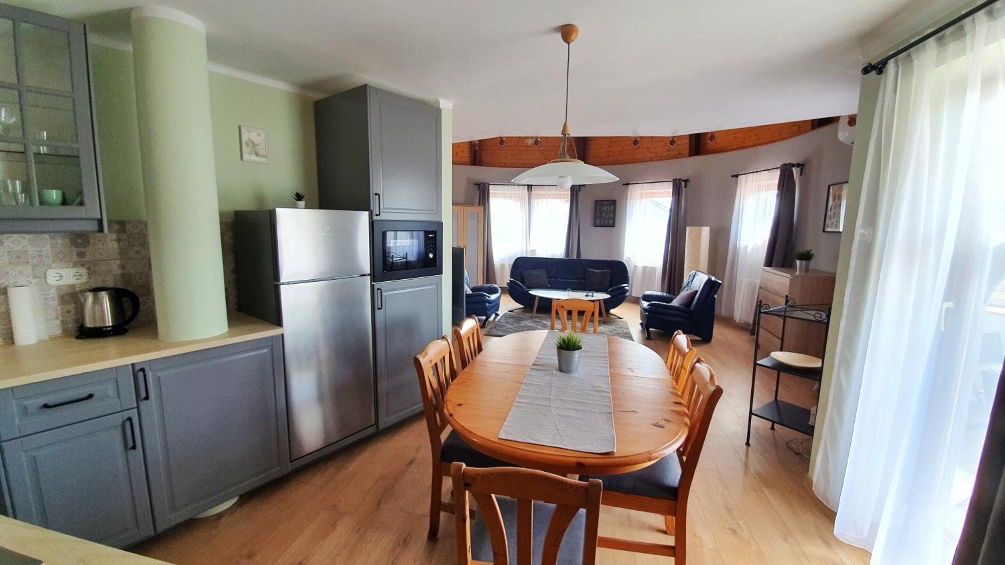 Pannonia Apartman Esztergom Bilik gambar