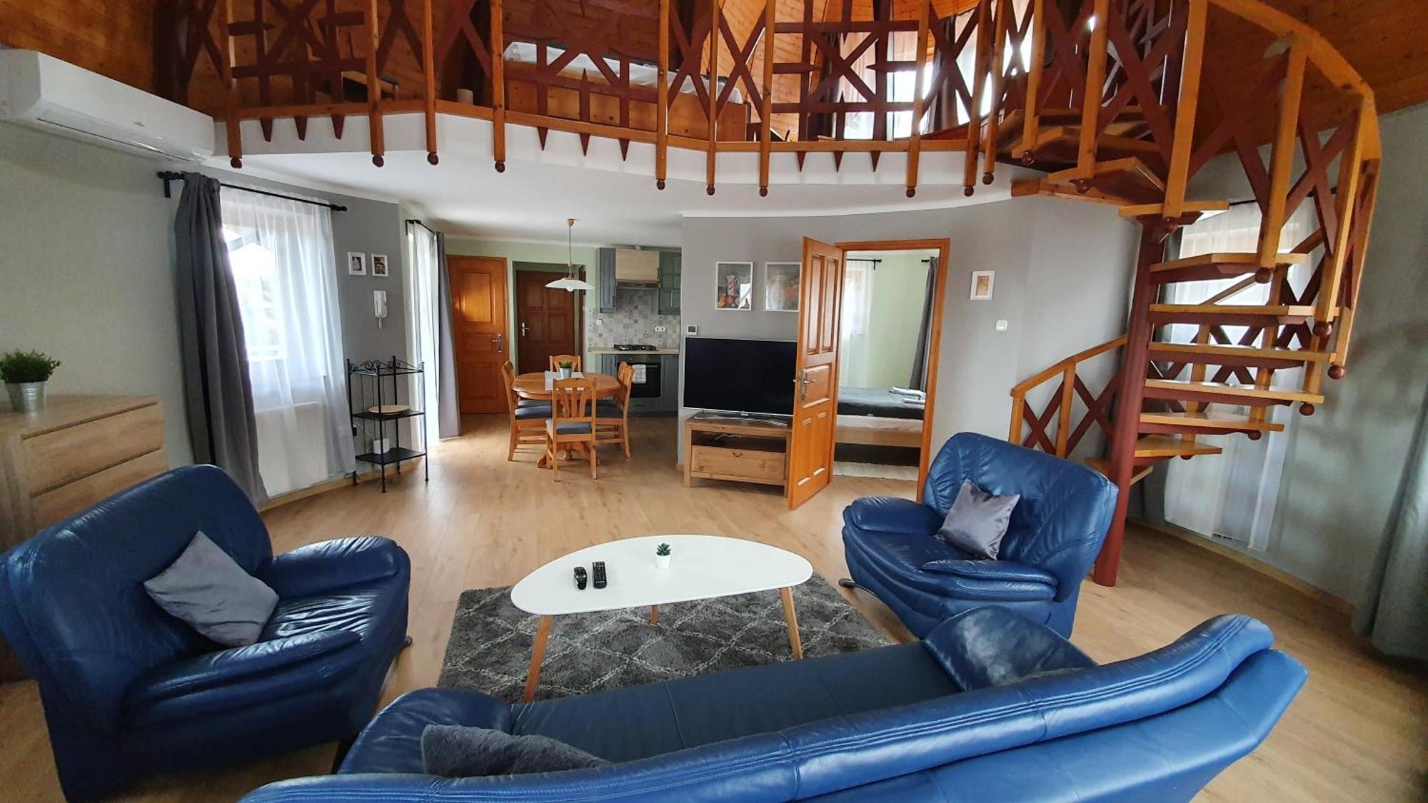 Pannonia Apartman Esztergom Bilik gambar