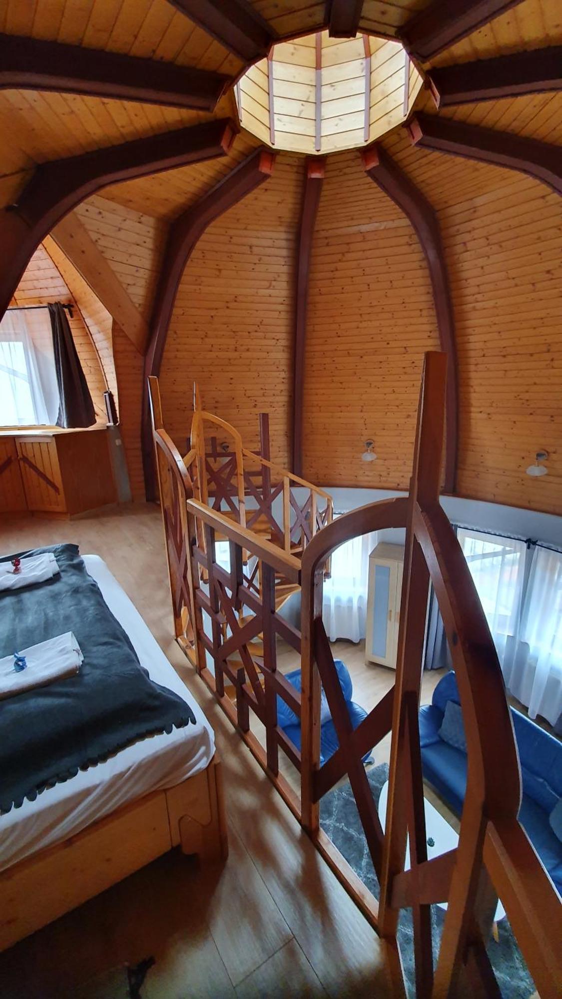 Pannonia Apartman Esztergom Bilik gambar