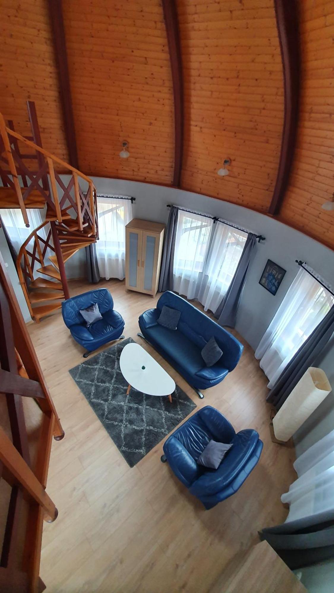 Pannonia Apartman Esztergom Bilik gambar