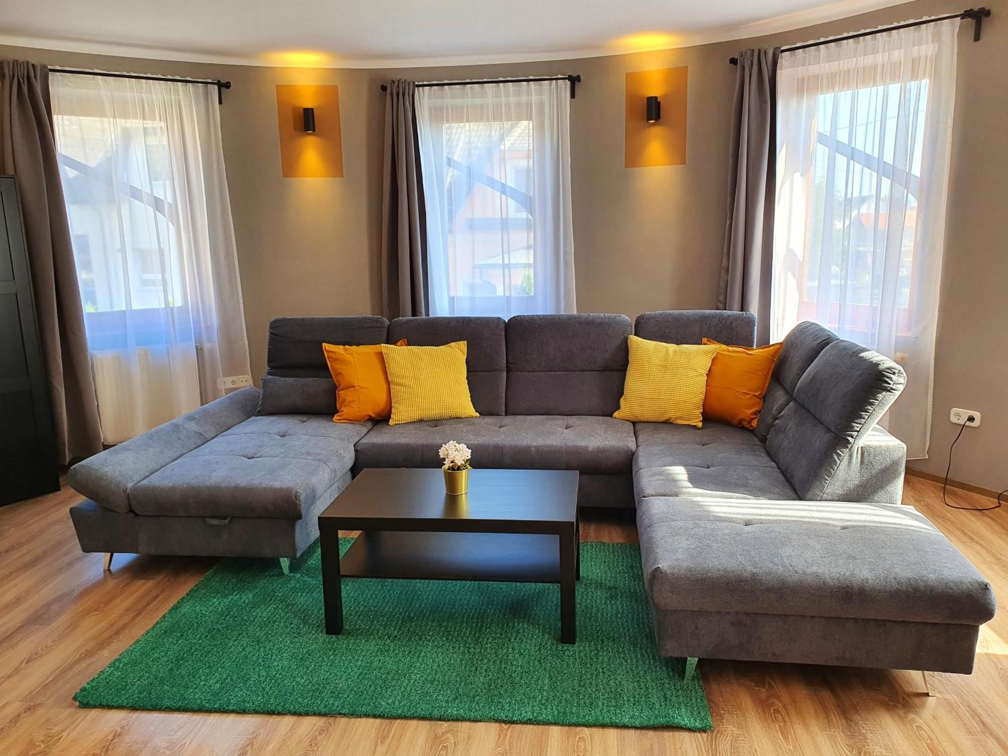 Pannonia Apartman Esztergom Bilik gambar